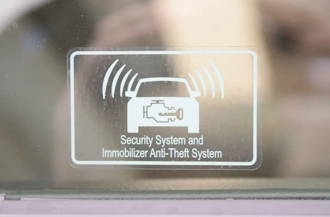 ADV-72 - auto alarm ADV-72 - auto alarm