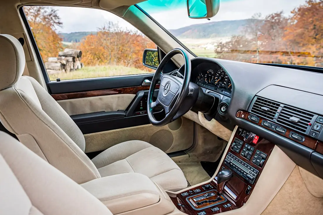 mercedes-w140-600-sel-front-cockpit