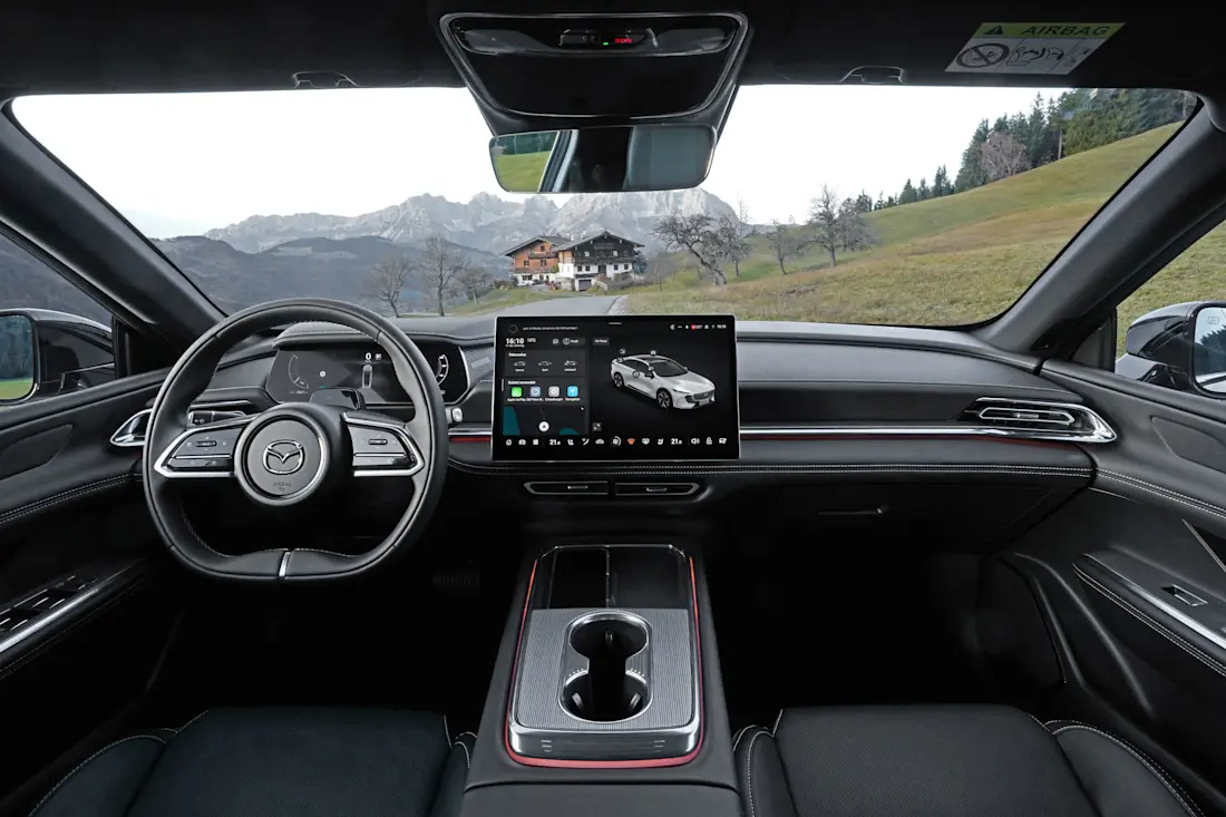 Mazda 6e_cockpit