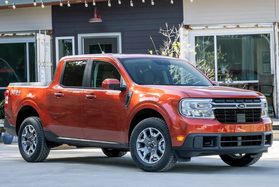 Der Ford Maverick ist der kleinste Truck bei Ford und zugleich erster serienmäßiger Vollhybrid-Pick-up.  Der Ford Maverick ist der kleinste Truck bei Ford und zugleich erster serienmäßiger Vollhybrid-Pick-up.