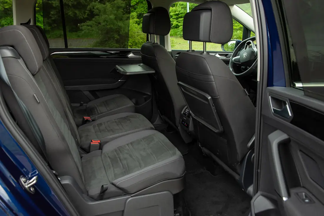vw-touran-2026-sitze-hinten