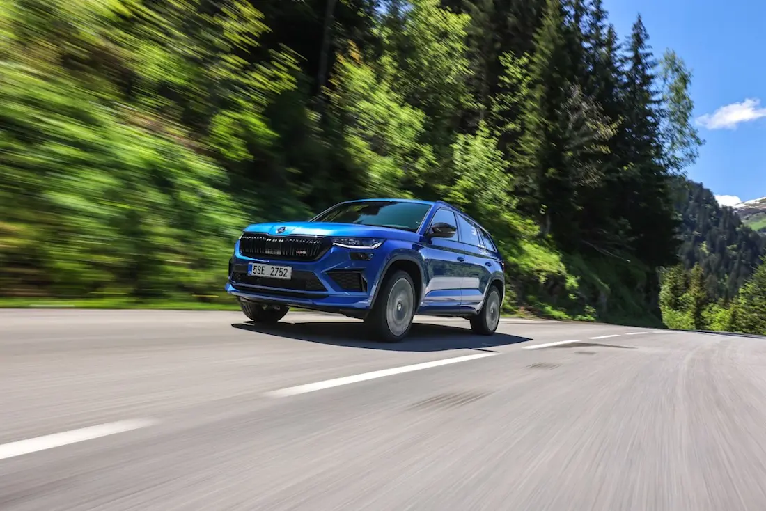 Skoda Kodiaq RS (2022) rijdend, vooraanzicht Skoda Kodiaq RS (2022) rijdend, vooraanzicht