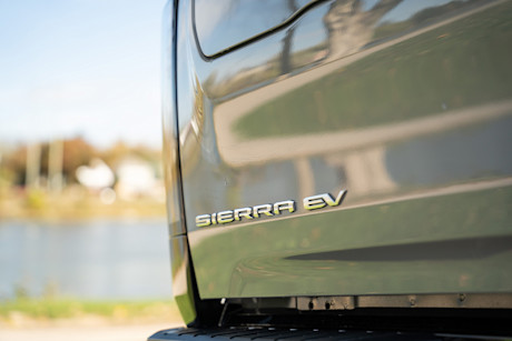 2025 GMC Sierra EV Review Image