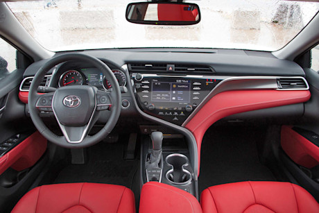 Editorial 2018 toyota camry xse 09 ew