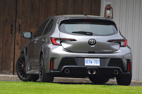 Toyota GR Corolla vs Volkswagen Golf R : match comparatif Image