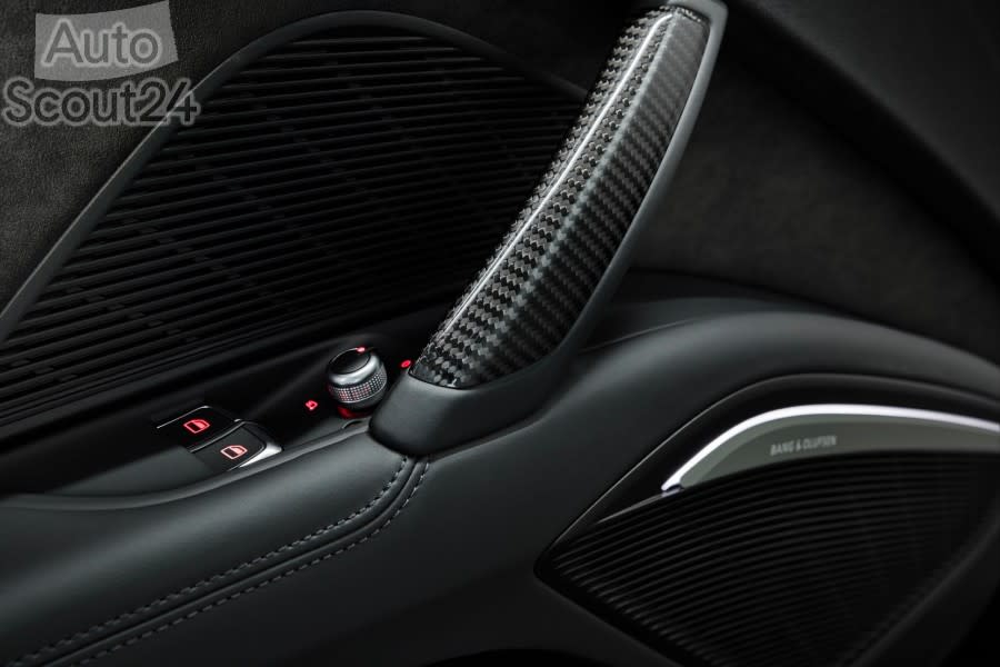 2022-Audi-TT-RS-Heritage-Edition-36.jpg