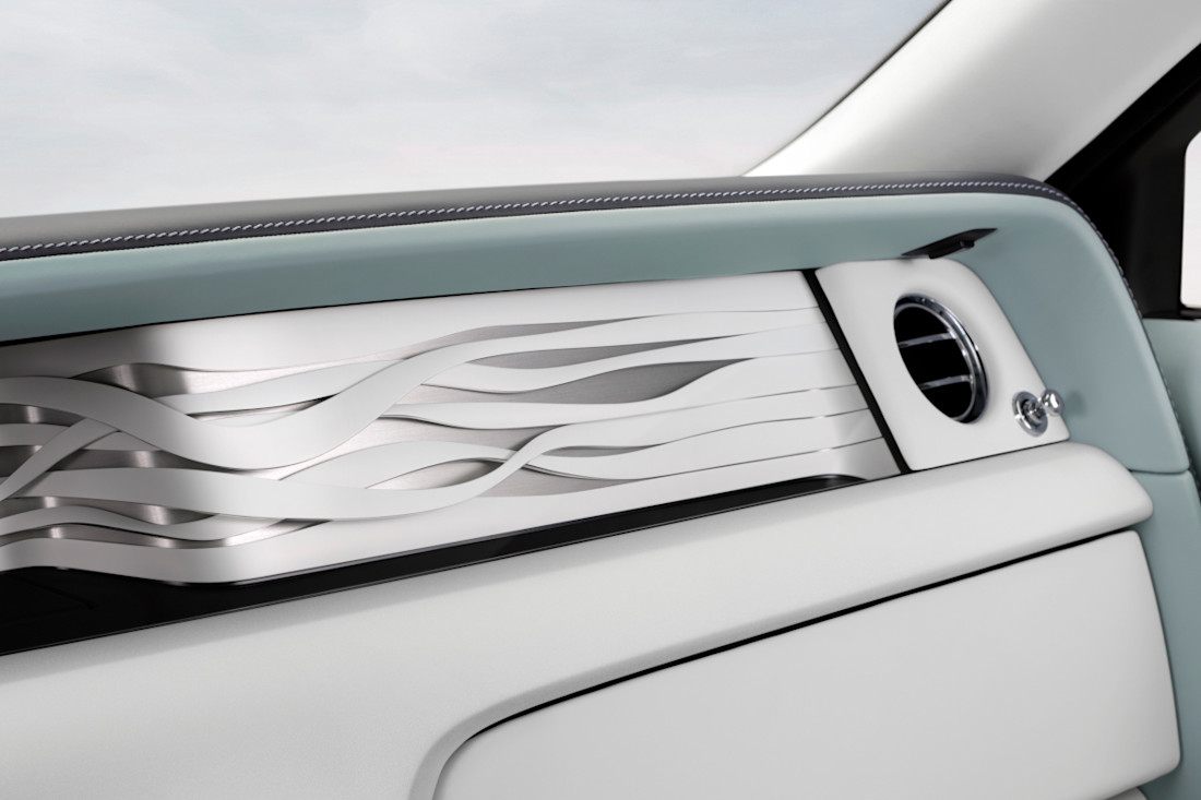 Rolls-Royce-phantom-Scintilla-2024 (8).jpg