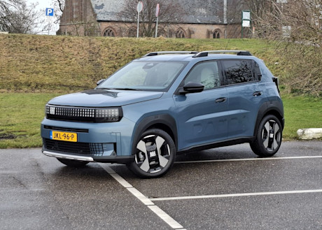 Fiat Grande Panda Hybrid header