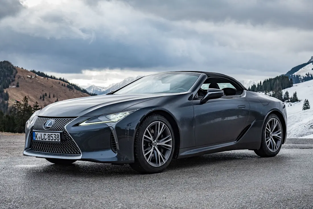 Lexus-LC-500-Cabrio-Mountain
