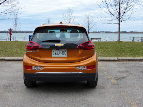 Editorial 2017 chevrolet bolt ev premier 05 jb