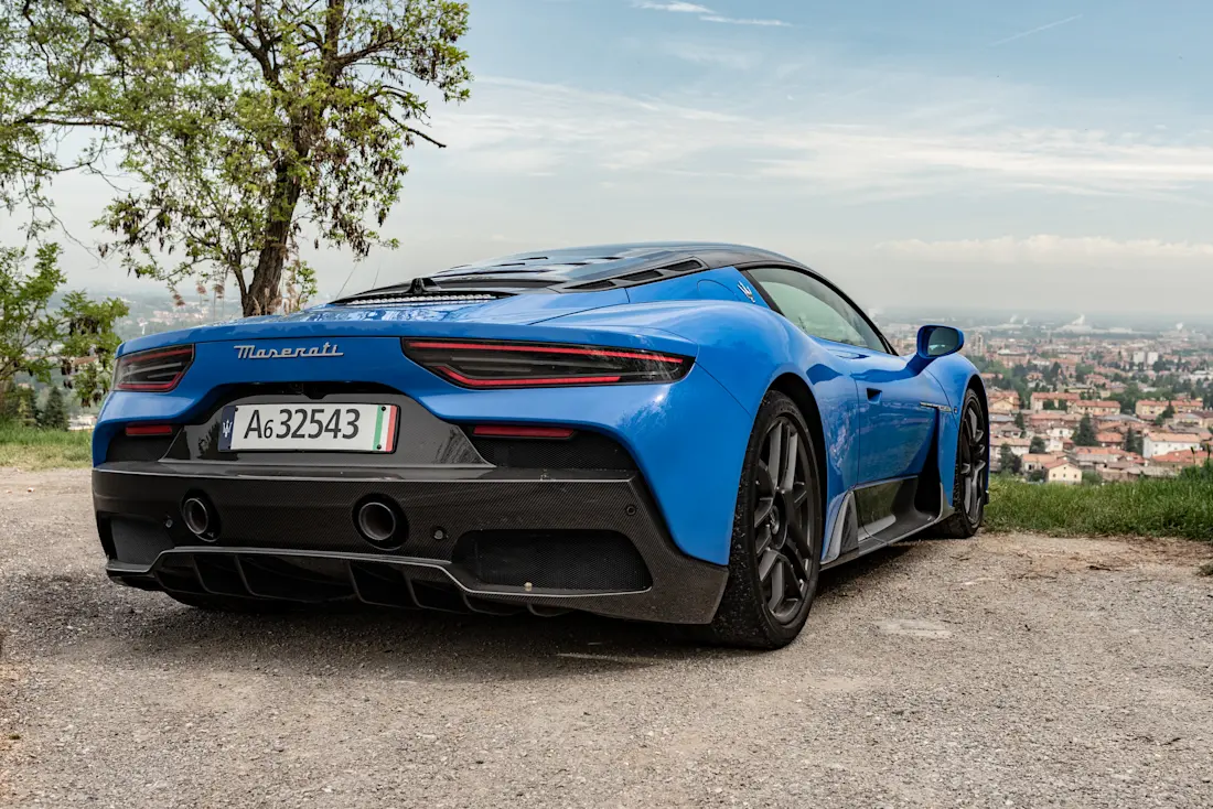 Maserati-MC20-2021-SideRear Maserati-MC20-2021-SideRear