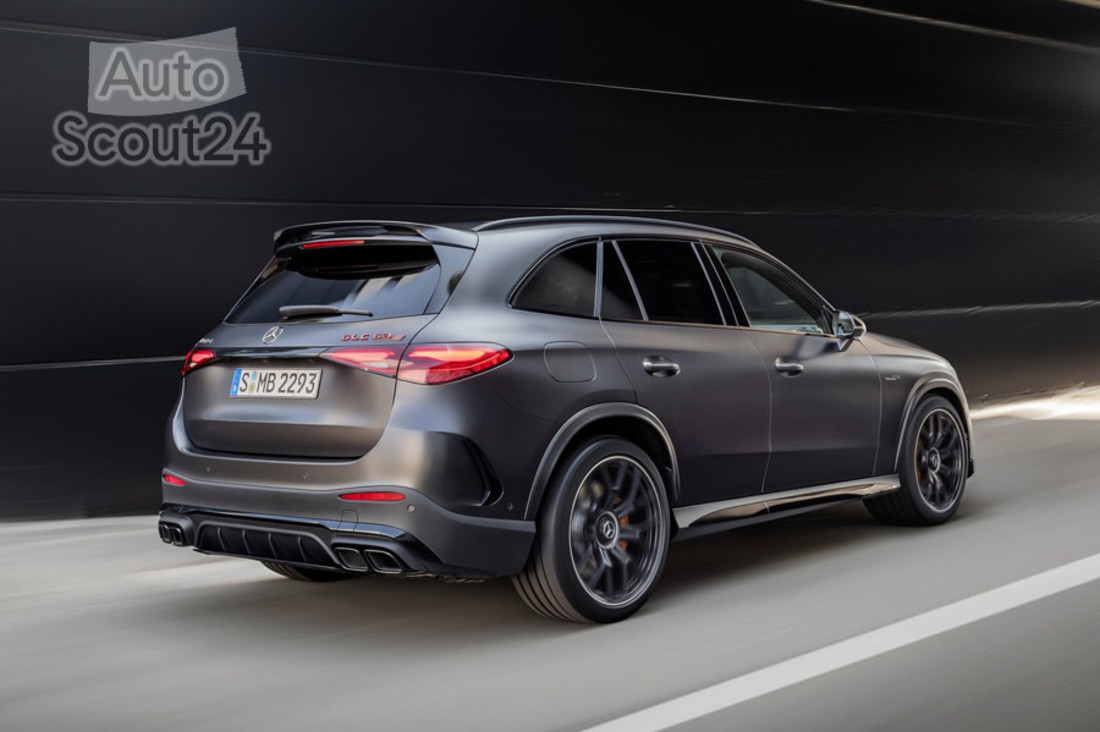 Mercedes-Benz-GLC63_S_AMG_E_Performance-2024-1600-0b.jpg