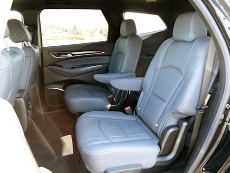 Editorial 2022 buick enclave essence 14 jw