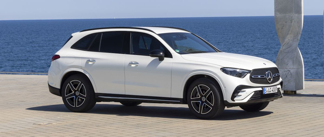 Mercedes-Benz GLC 220 zijkant