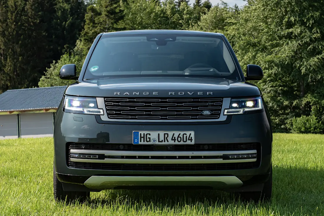 Range-Rover-P530-2022-Front