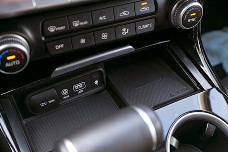 Editorial 2019 kia stinger gt line 22 jw
