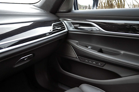 Editorial 2019 bmw 740le 31 mb