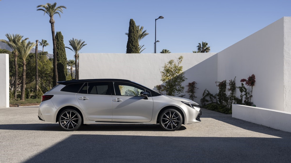 2023 - COROLLA TOURING SPORTS DPL-03