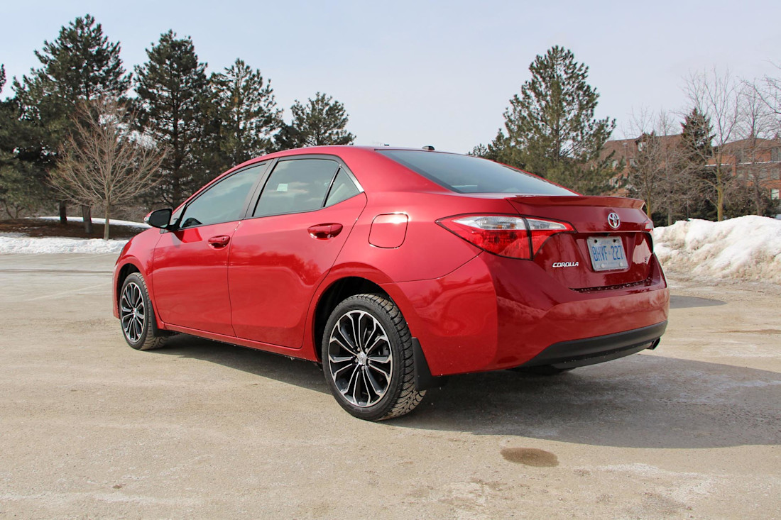 Editorial 01b jy 2014 toyota corolla s