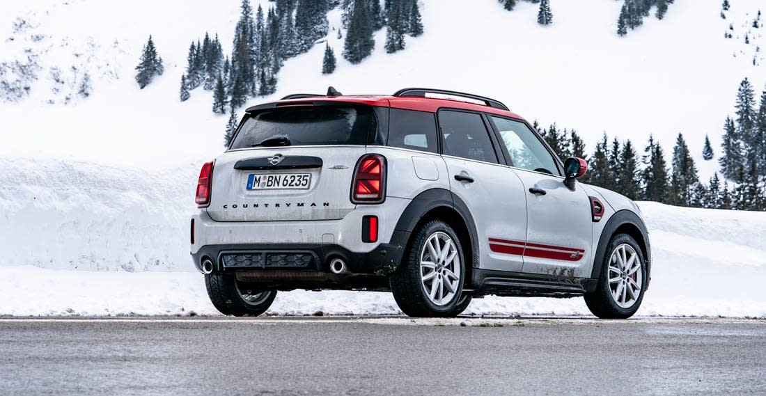 40PhjTRA3wT4oPCV5bWMoG-b1c6c0706ef82b1843645e38bc4587c7-mini-john-cooper-works-countryman-back-1100