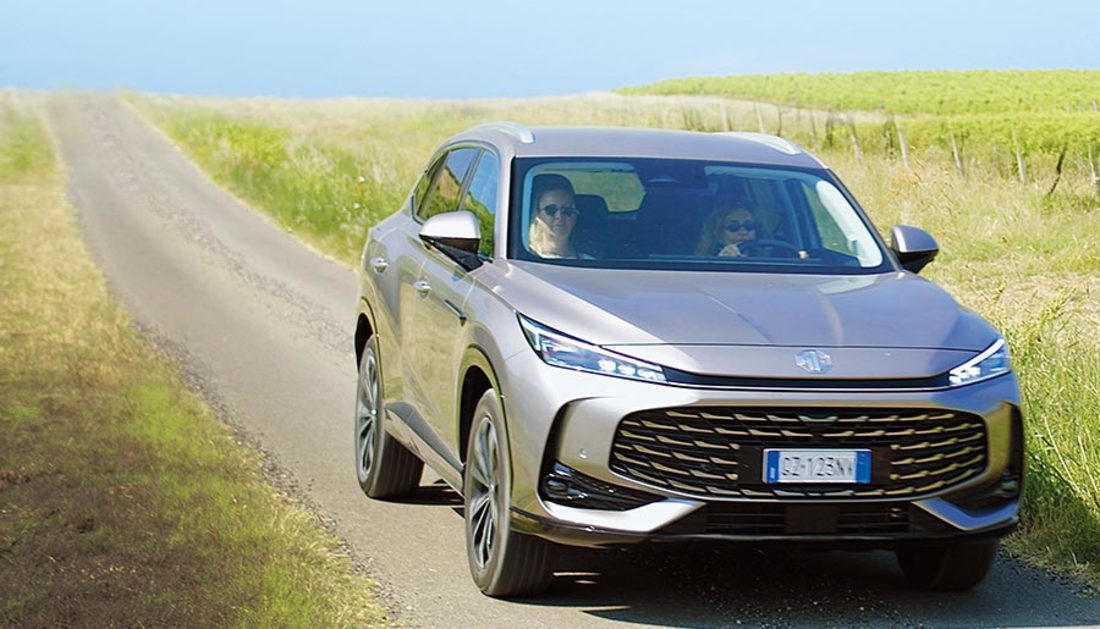 Auto, il numero 10 è in edicola: prove, inchieste, approfondimenti e tanto altro