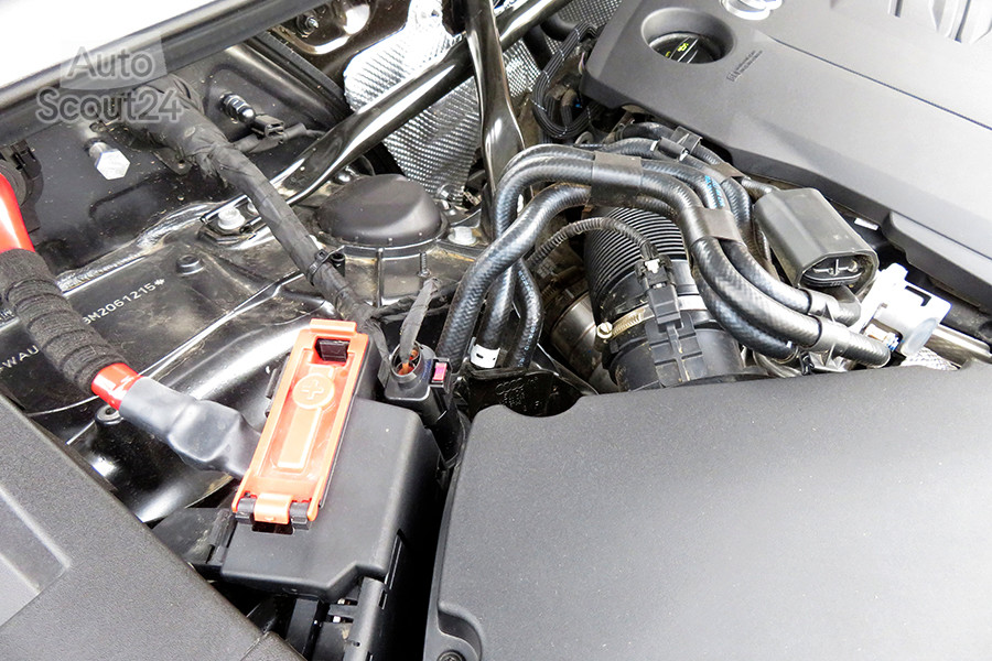 FT_18_audi_q5_SB_40TDI_motor_2.JPG