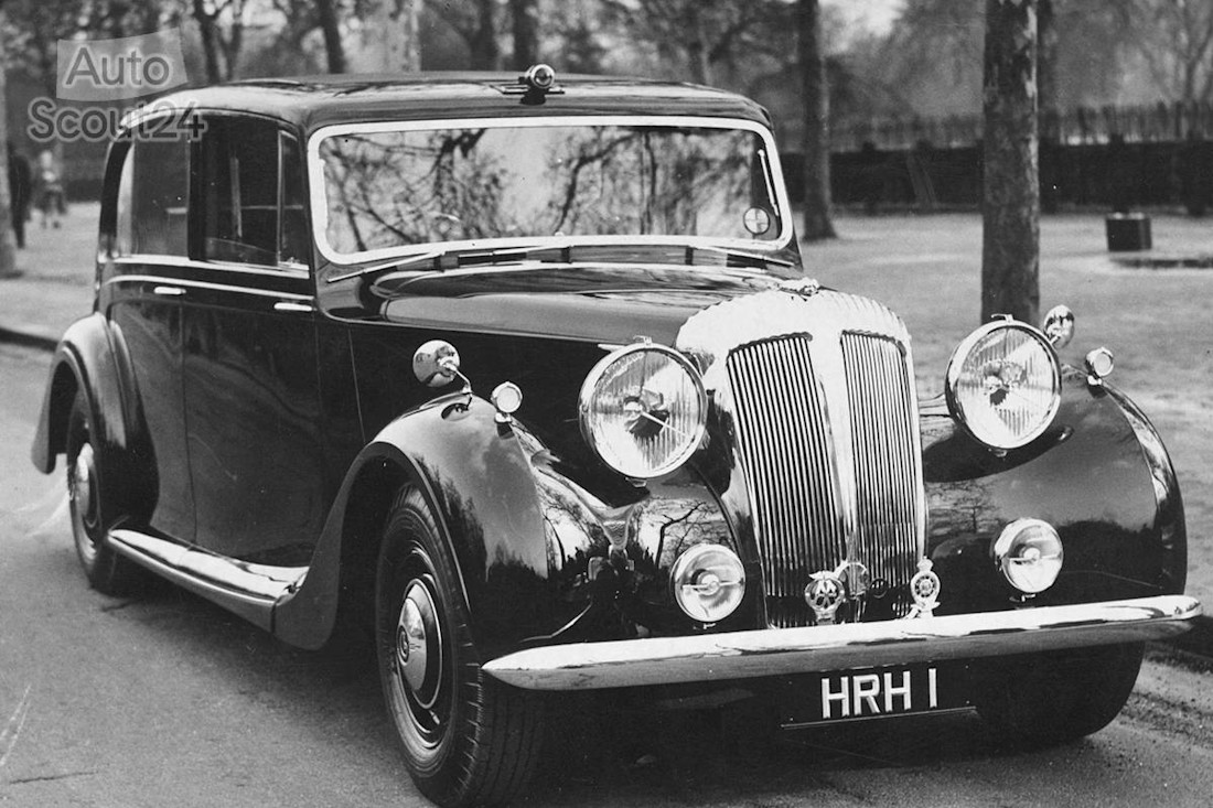 La marca favorita de coches de Isabel II (11).jpg