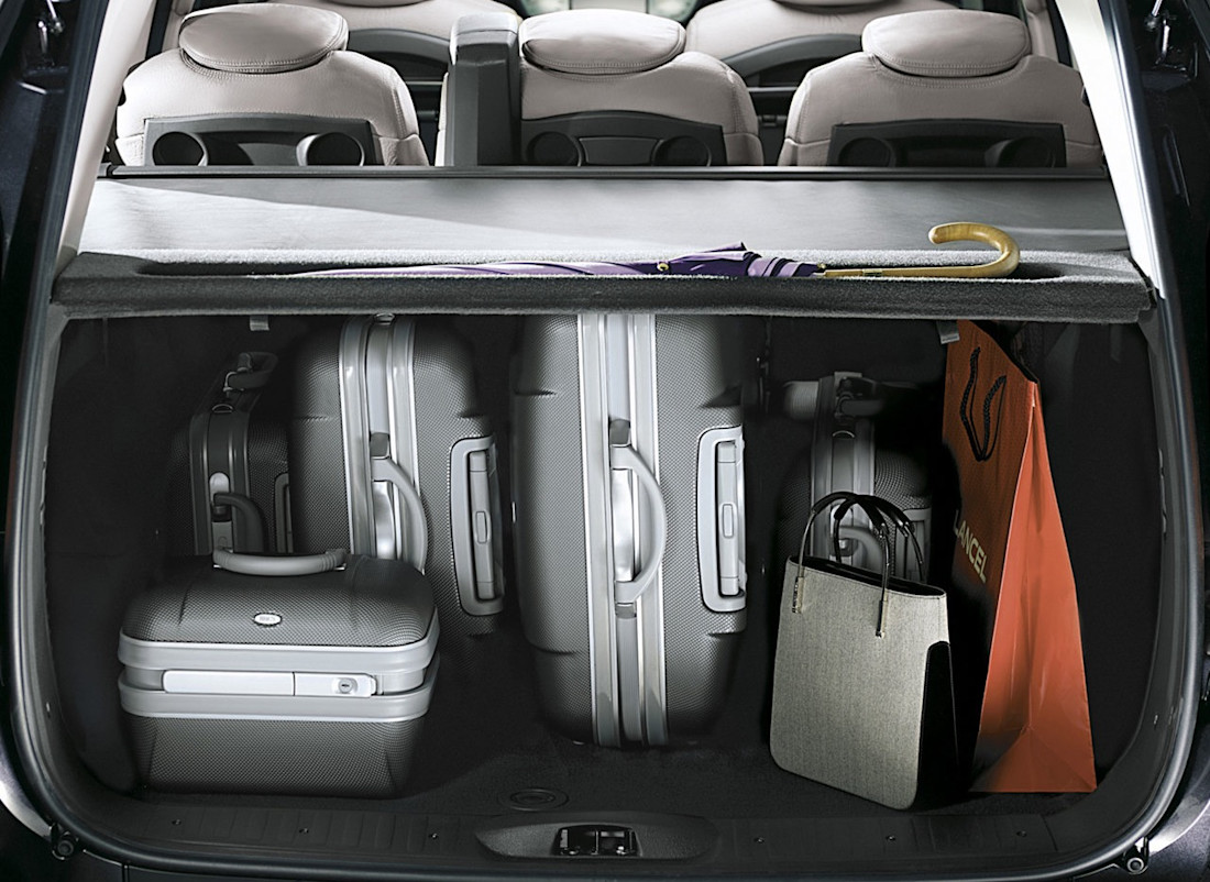 Peugeot807 trunk
