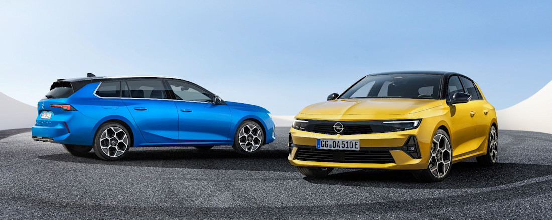 A caccia di squali sulla nuova Opel Astra Sports Tourer