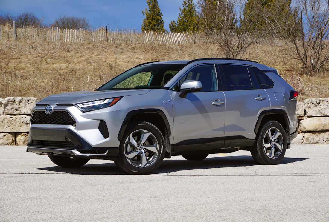 Editorial 2024 toyota rav4 prime se td 240430 02 di