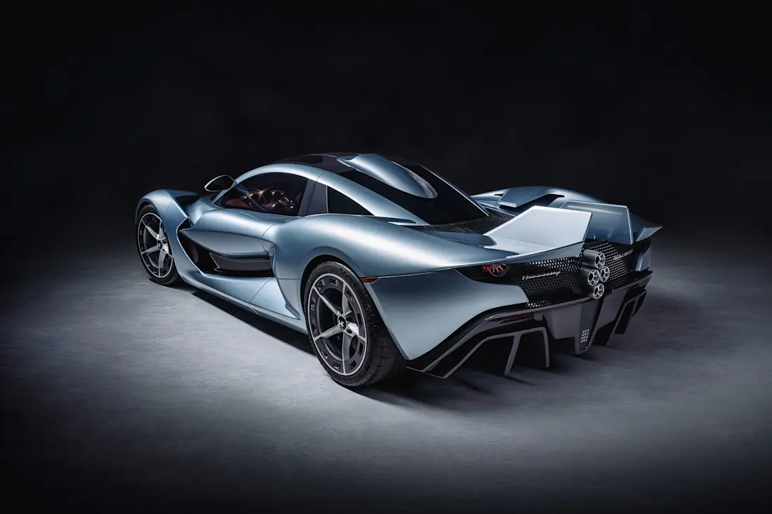Hennessey-Blackbird-07