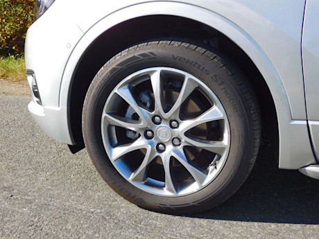 Editorial 2019 buick envision premium ii 12 sh