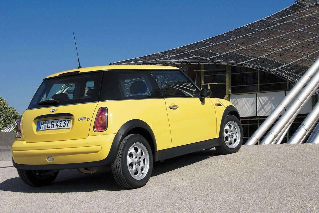 1v7weTu8mAj3B54F1oyr4V-4779775f6767bef3cb95d7127a5d2452-mini-one-d-back-1100