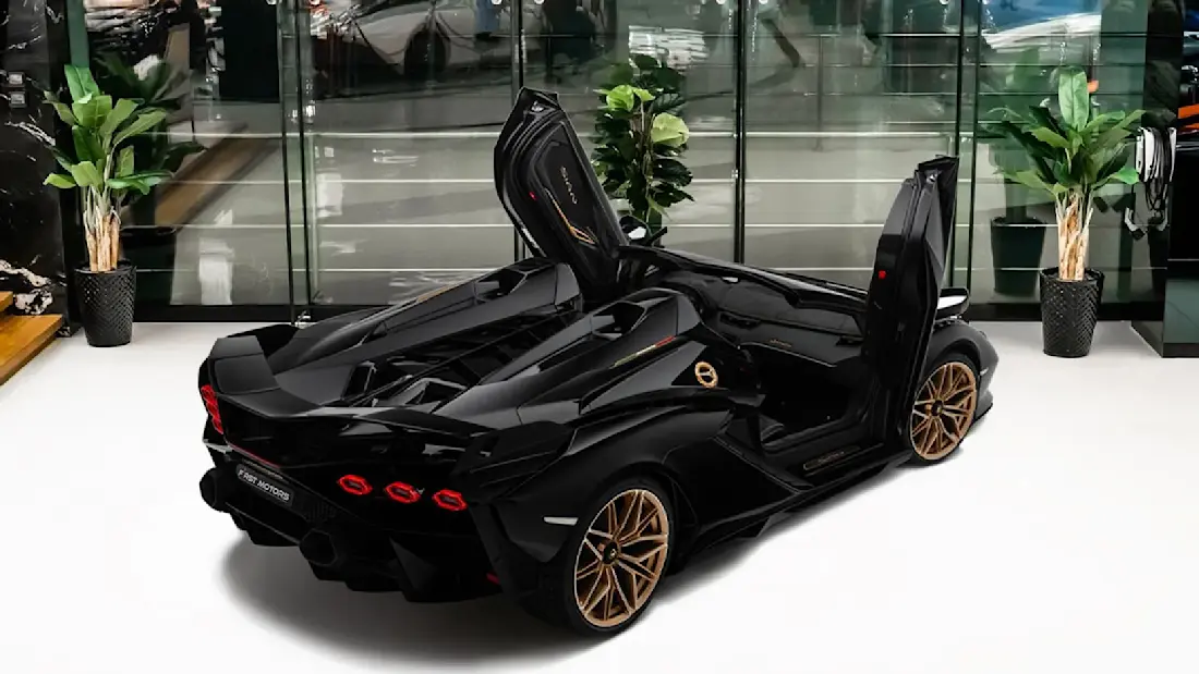lamborghini-sin-roadster-precio-venta-autoscout24 (4).webp