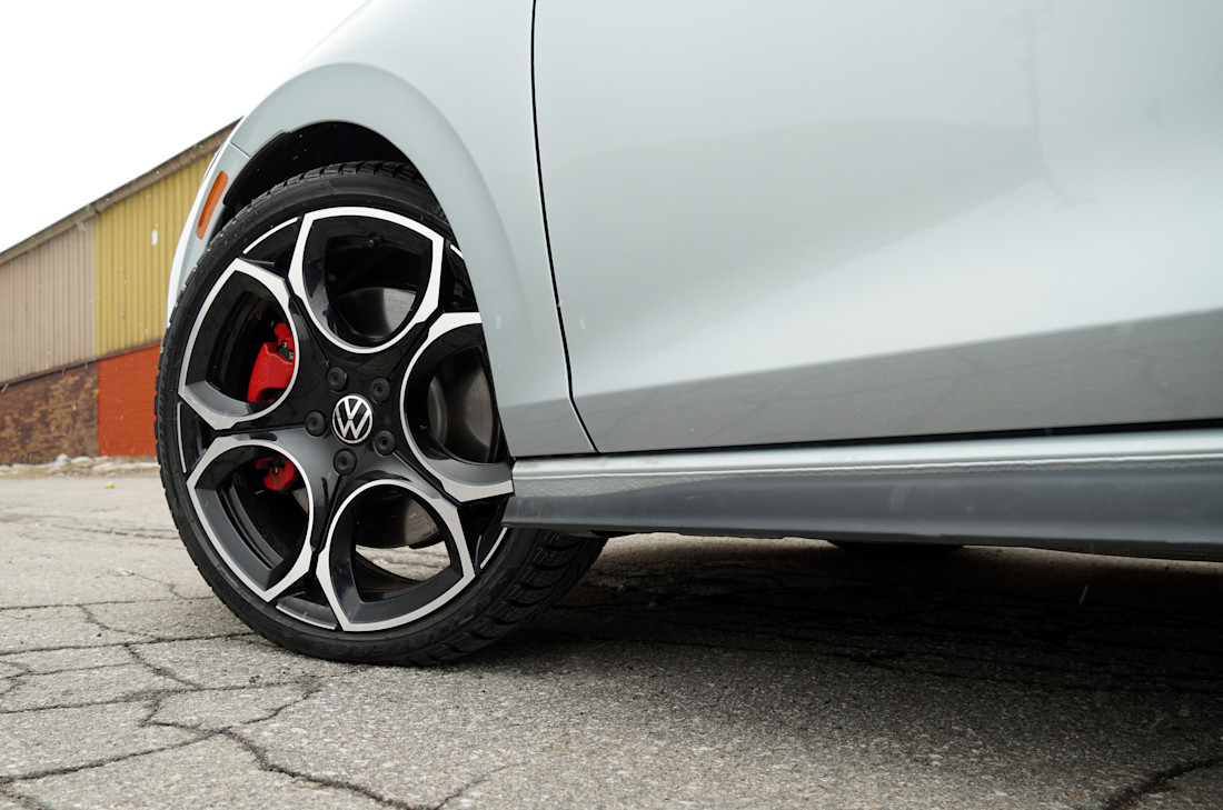 Volkswagen Golf GTI 2026 (15).jpg