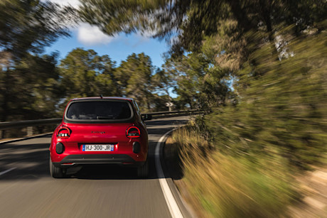 Twingo-E-Tech-Elektrisch-Absolut-Rot-3