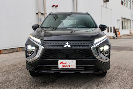 Editorial 2024 mitsubishi eclipse cross noir td 240220 01 pb