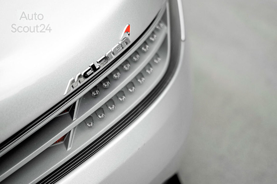 Mercedes-SLR-Stirling-Moss-autoscout24 (2).jpg