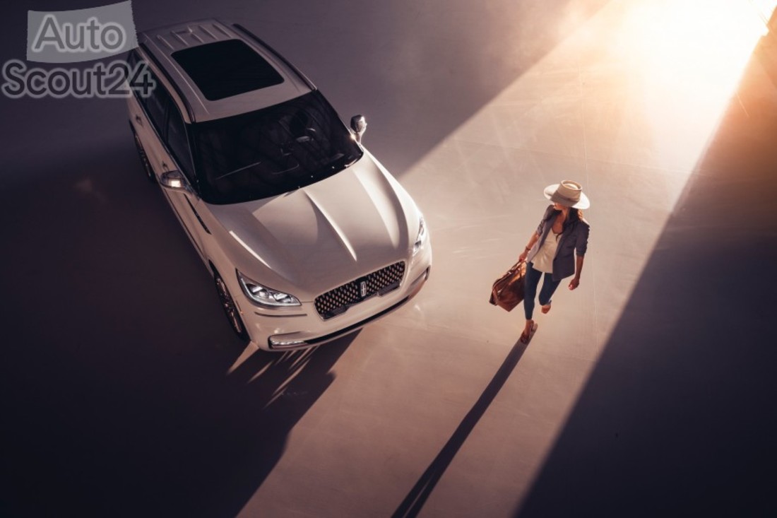 Lincoln-Aviator-Shinola-Concept-10 (2).jpg