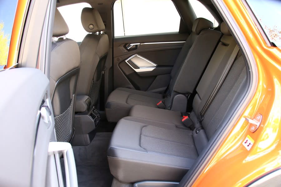 audi-q3-23.jpg