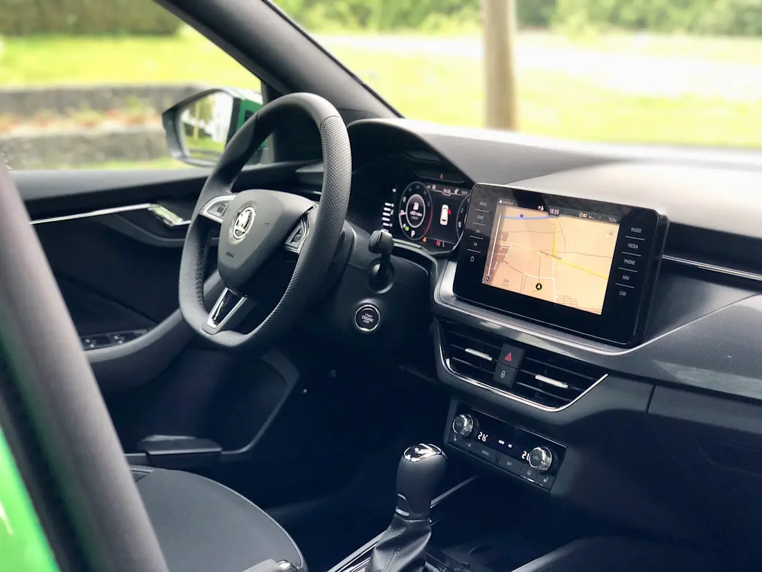 Skoda Kamiq Style Rallye Gruen 2020 Int Cockpit v rechts Skoda Kamiq Style Rallye Gruen 2020 Int Cockpit v rechts