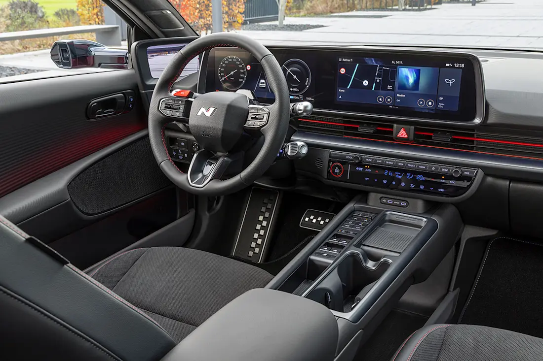 BEBE20260813 Hyundai Ioniq 6 03