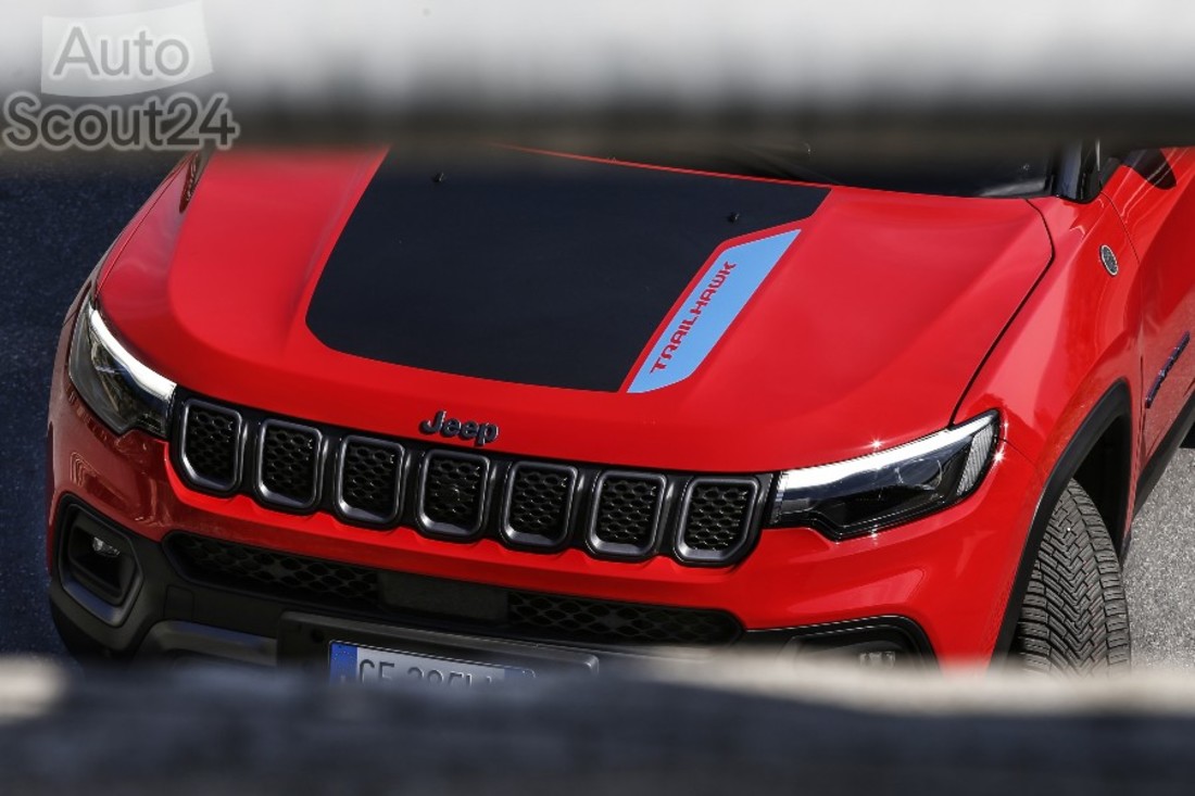 9.NewJeep®CompassTrailhawk4xe (2).jpg