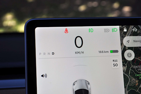 Editorial 2018 tesla model 3 25 mb