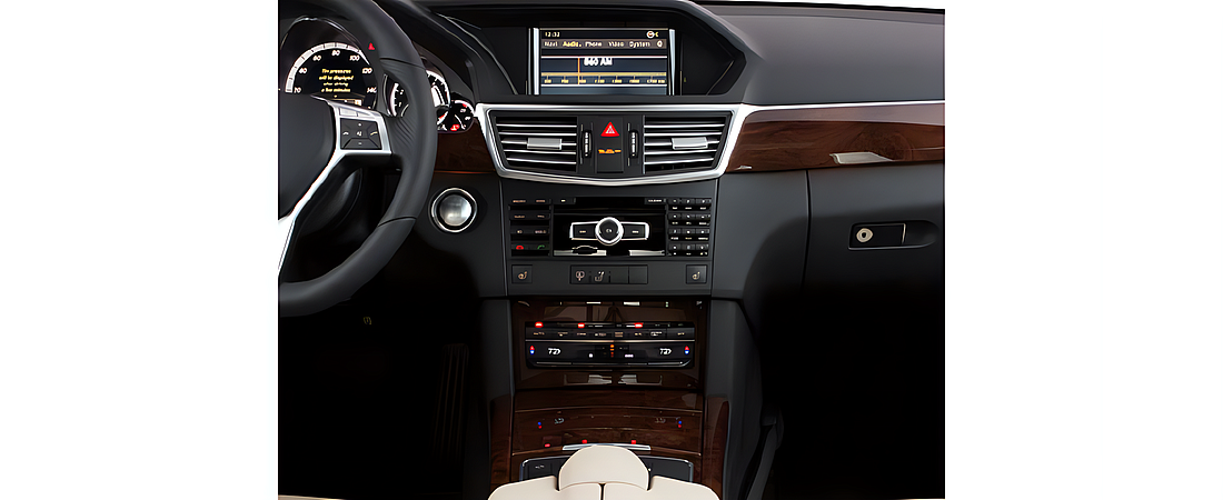 Mercedes-Benz E-Class 2011 31