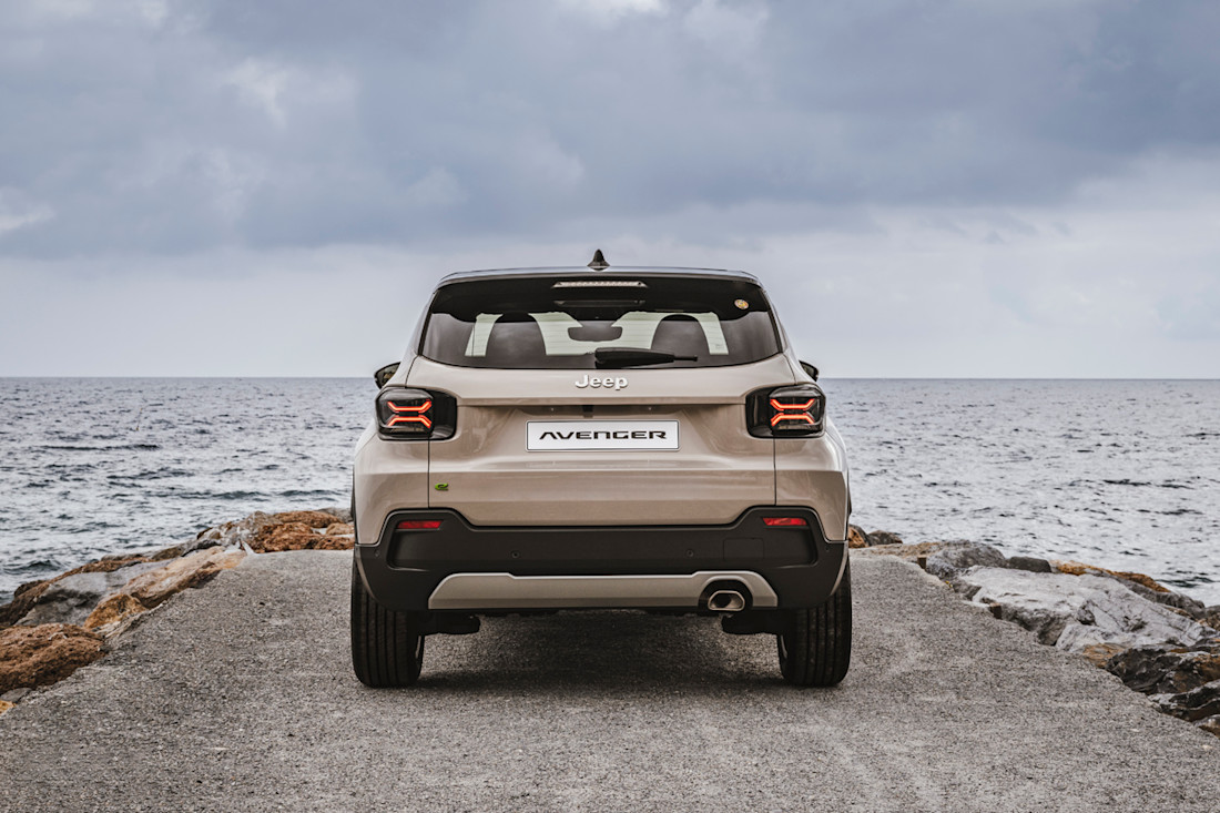 Jeep-avenger-4xe-2024 (6).jpg
