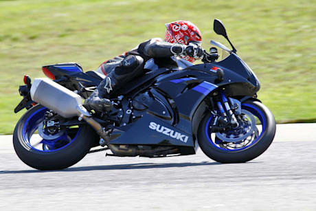 Editorial 2017 suzuki gsx r1000r 12 db
