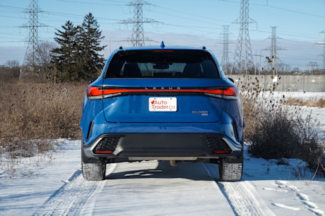 Editorial 2024 lexus rx td jv 8