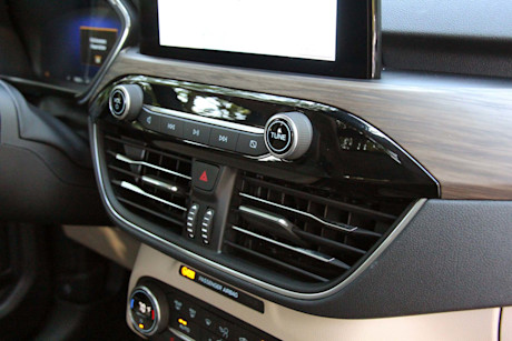 Editorial 2020 ford escape titanium hybrid 18 dw