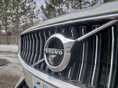 Editorial 2019 volvo v60 inscription 08 sw